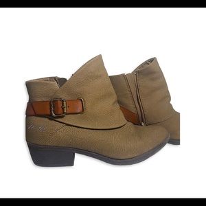 Blowfish Malibu low heel bootie